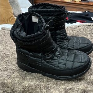 The North Face Black Quilted Boots